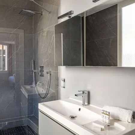 Magnificent Flat - 66m2 Rue Meynadier - 2br6p קאן